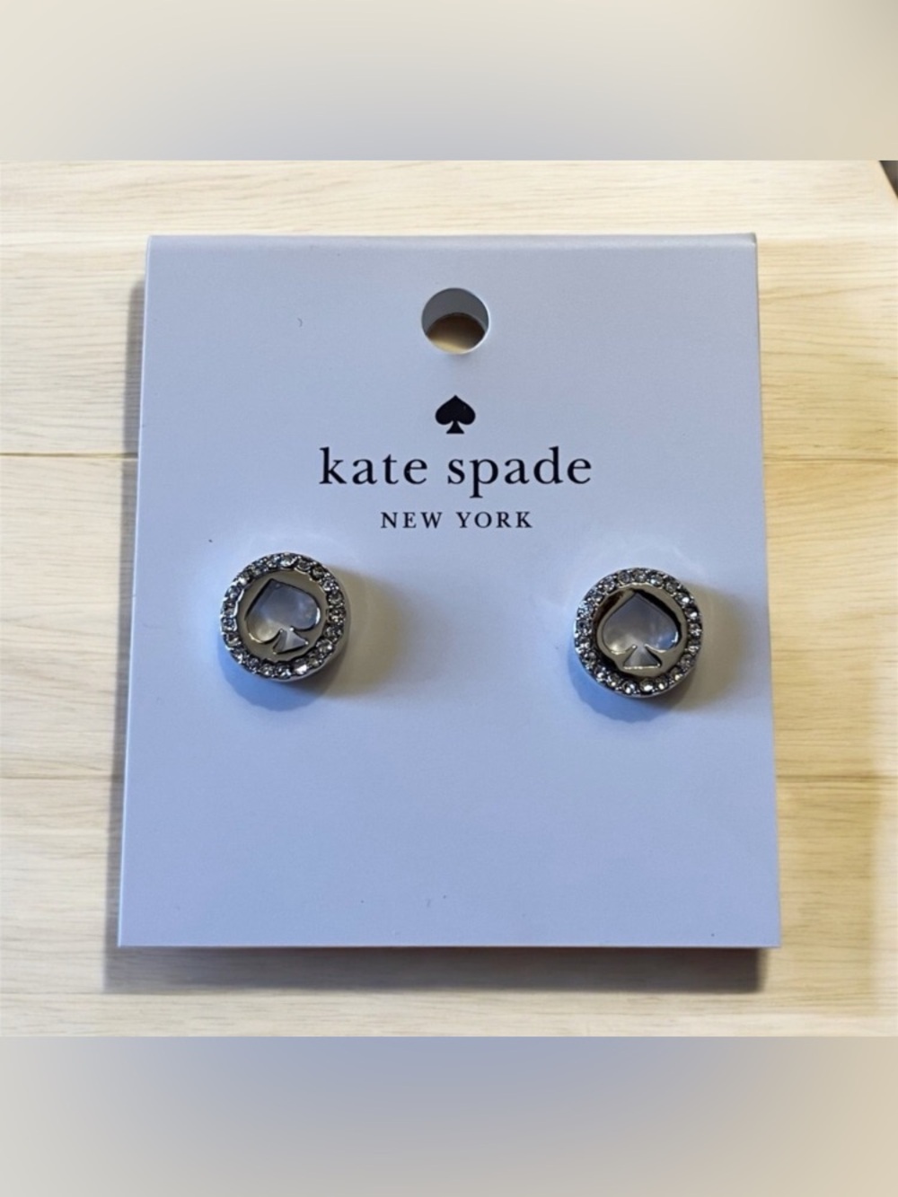 NEW kate spade Clear Silver Spot The Spade Pave Halo Spade Studs O0RU2605